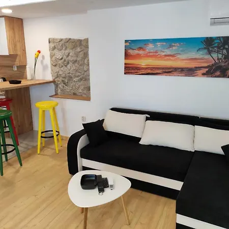 Apartment Dan *